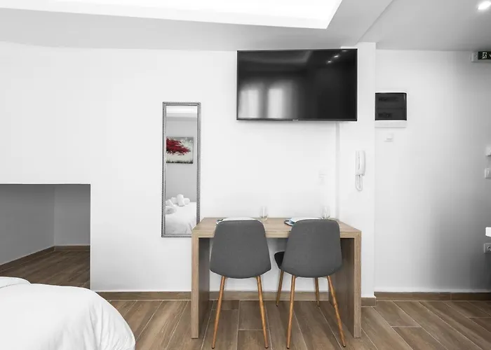 Penthouse Level 9, Nilie Hospitality Mgmt