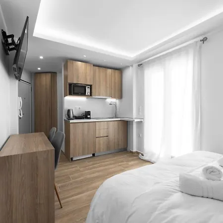 Penthouse Level 9, Nilie Hospitality Mgmt *